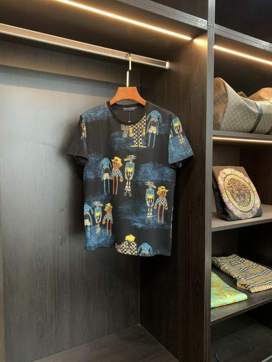 Picture of Louis Vuitton T Shirts Short _SKULVM-3XL12jx028617
